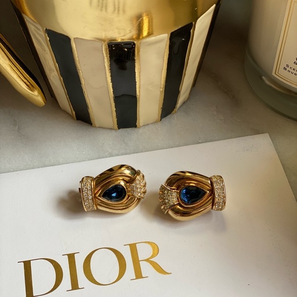 VINTAGE Christian Dior gold tone blue and clear crystals clip on earrings - Picture 4 of 16